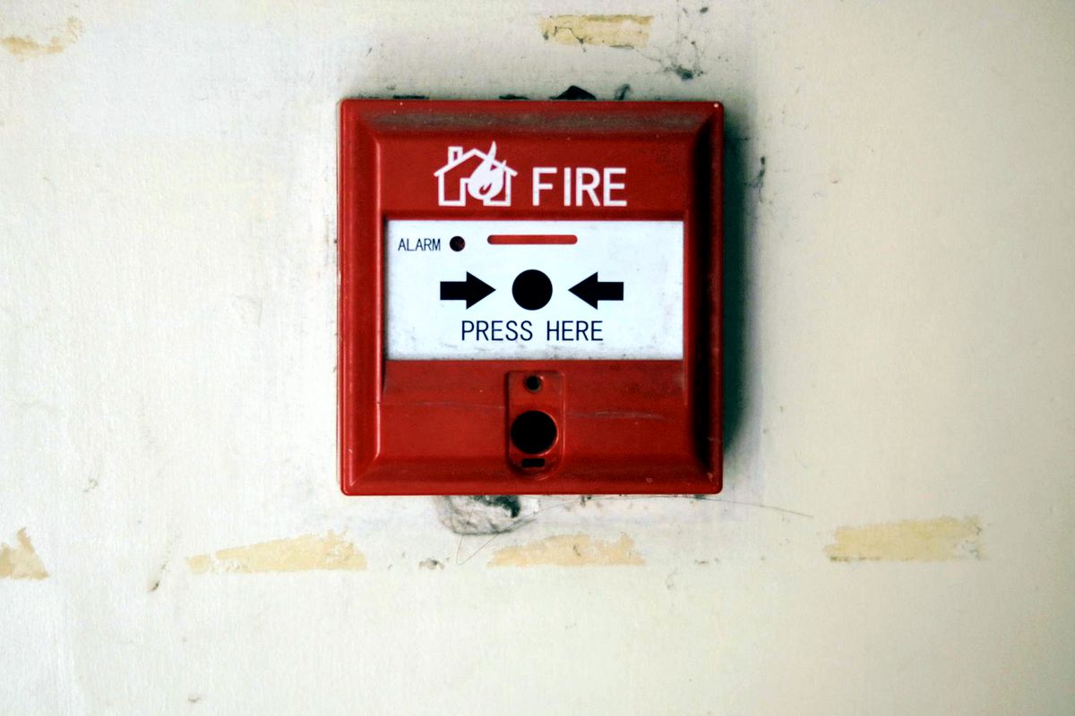 Wall-mounted manual fire alarm call point